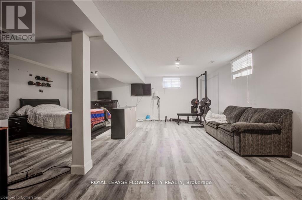 187 Huck Crescent W, Kitchener, Ontario  N2N 3P7 - Photo 28 - X12491664