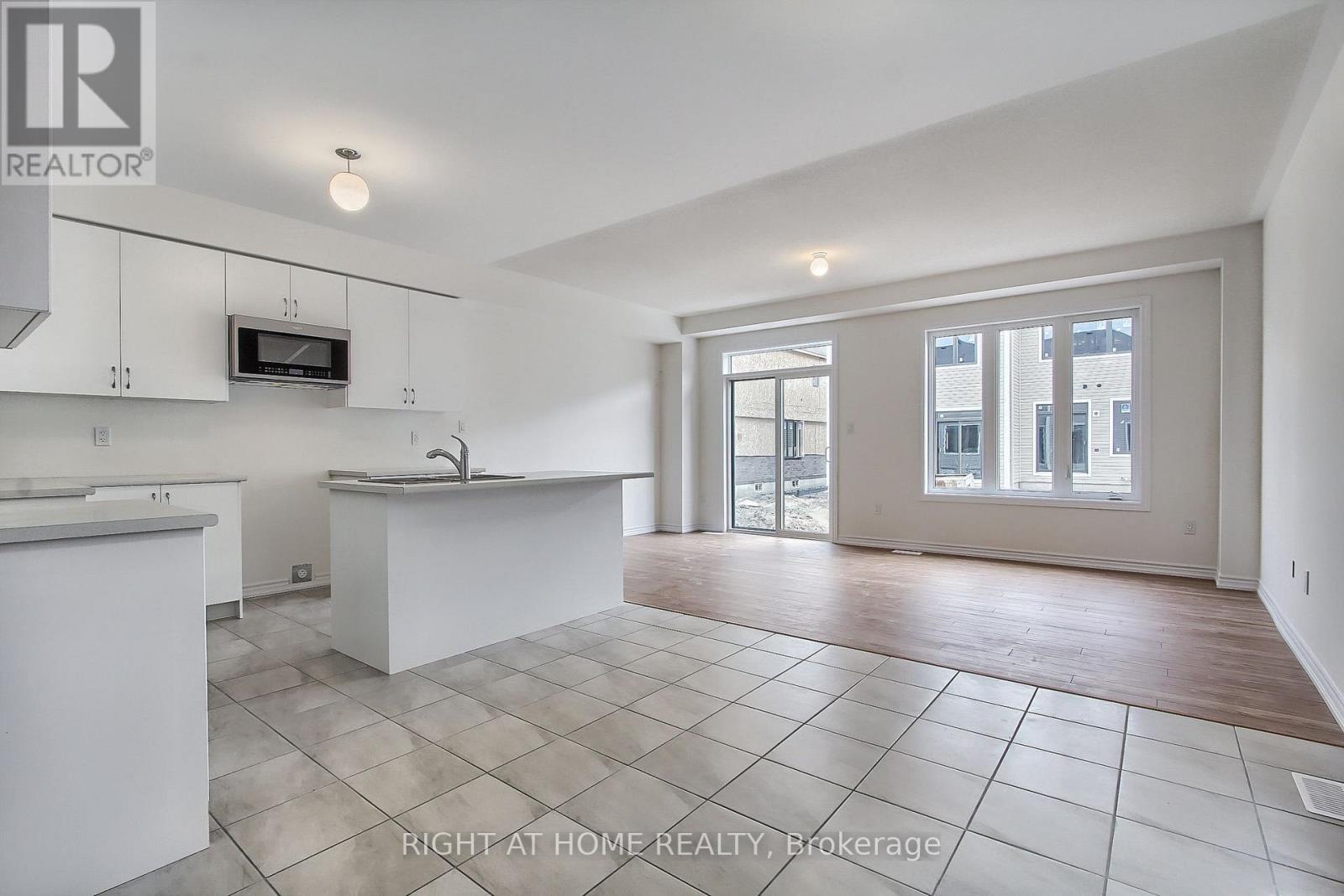 15 Durham Avenue, Barrie, Ontario  L9J 0W7 - Photo 15 - S12493478