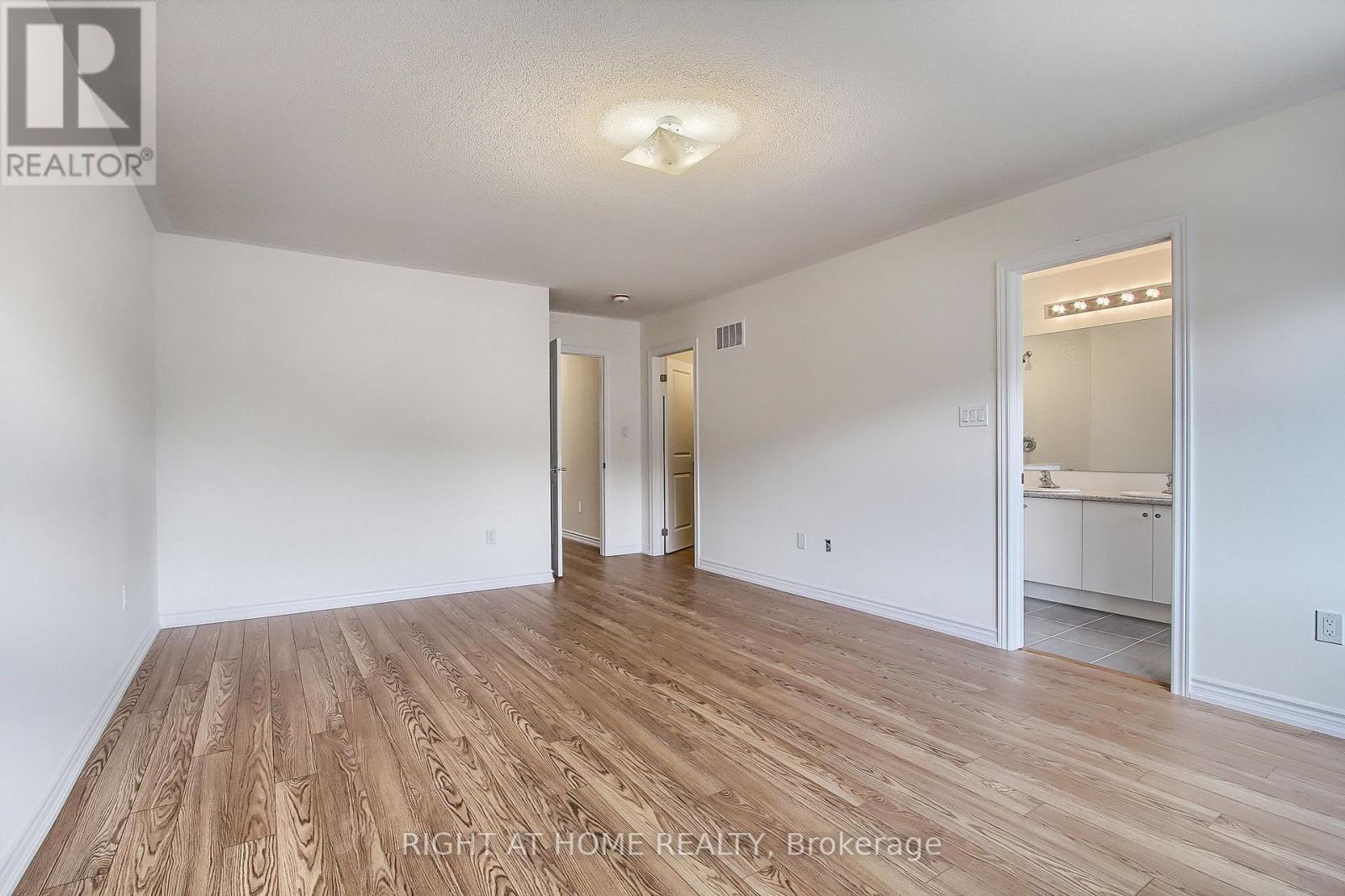 15 Durham Avenue, Barrie, Ontario  L9J 0W7 - Photo 23 - S12493478