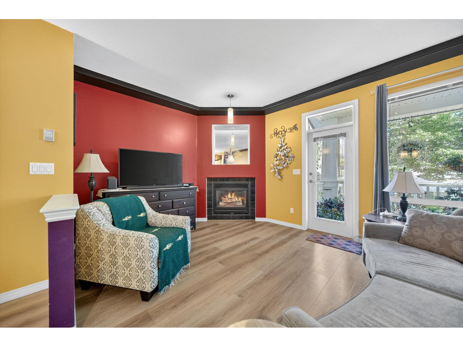 30 7250 144 Street, Surrey, British Columbia  V3W 1L7 - Photo 3 - R3047560