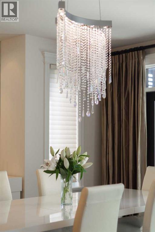 2767 77 Street Sw, Calgary, Alberta  T3H 0G2 - Photo 11 - A2237695