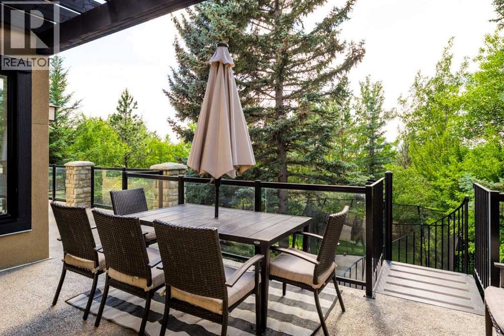 2767 77 Street Sw, Calgary, Alberta  T3H 0G2 - Photo 18 - A2237695