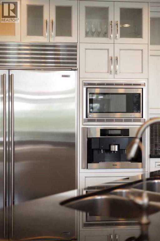 2767 77 Street Sw, Calgary, Alberta  T3H 0G2 - Photo 22 - A2237695