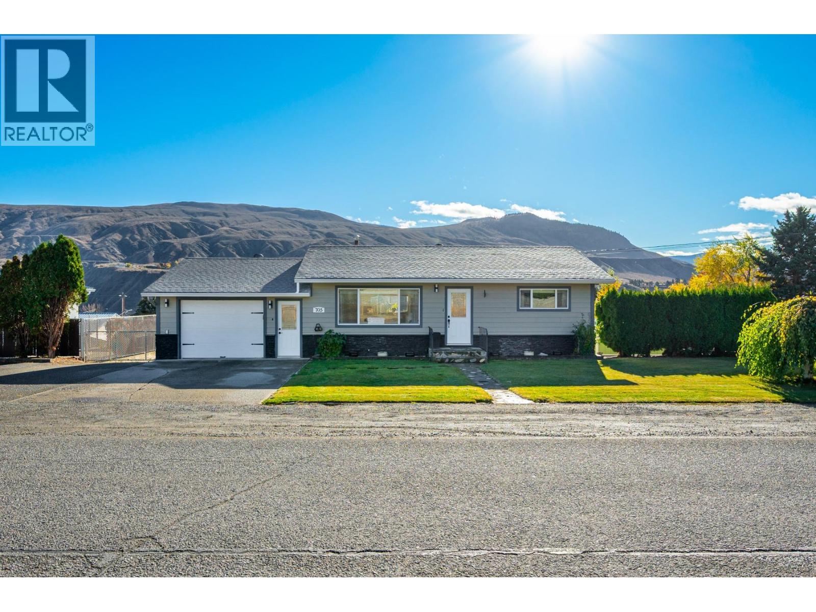 705 ELM Street, Ashcroft, British Columbia