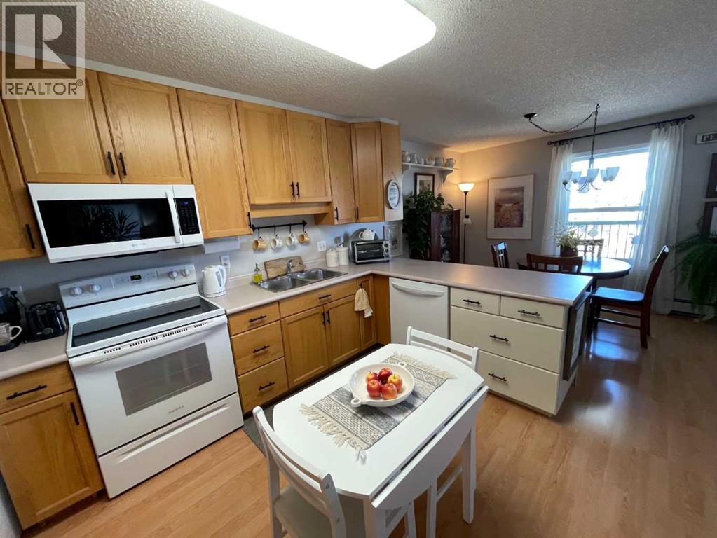 404, 1881 17 Street, Didsbury, Alberta  T0M 0W0 - Photo 5 - A2267256