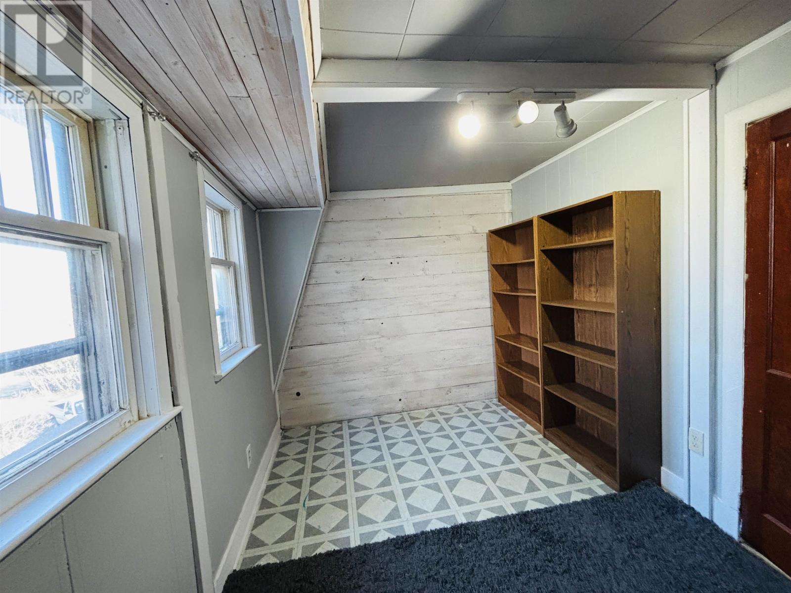 219 Fifth St N, Kenora, Ontario  P9N 2N8 - Photo 23 - TB253368