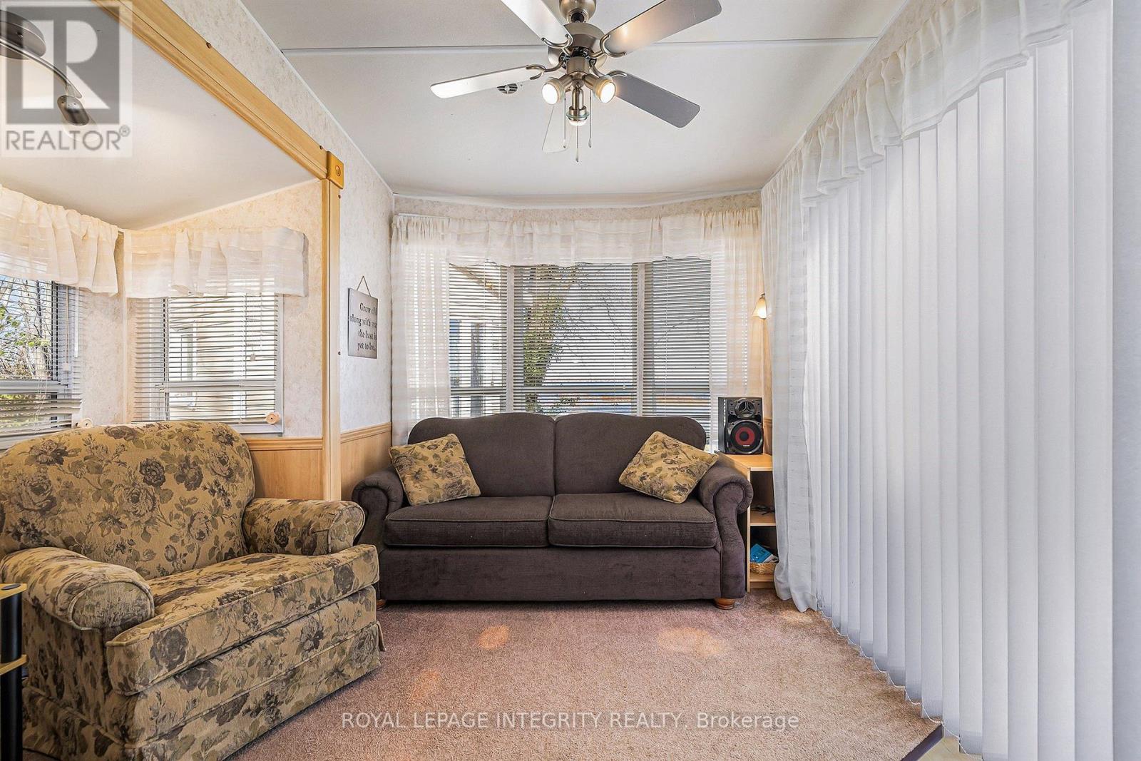 119 Forrest Drive, Drummond/north Elmsley, Ontario  K7H 3C8 - Photo 4 - X12493650