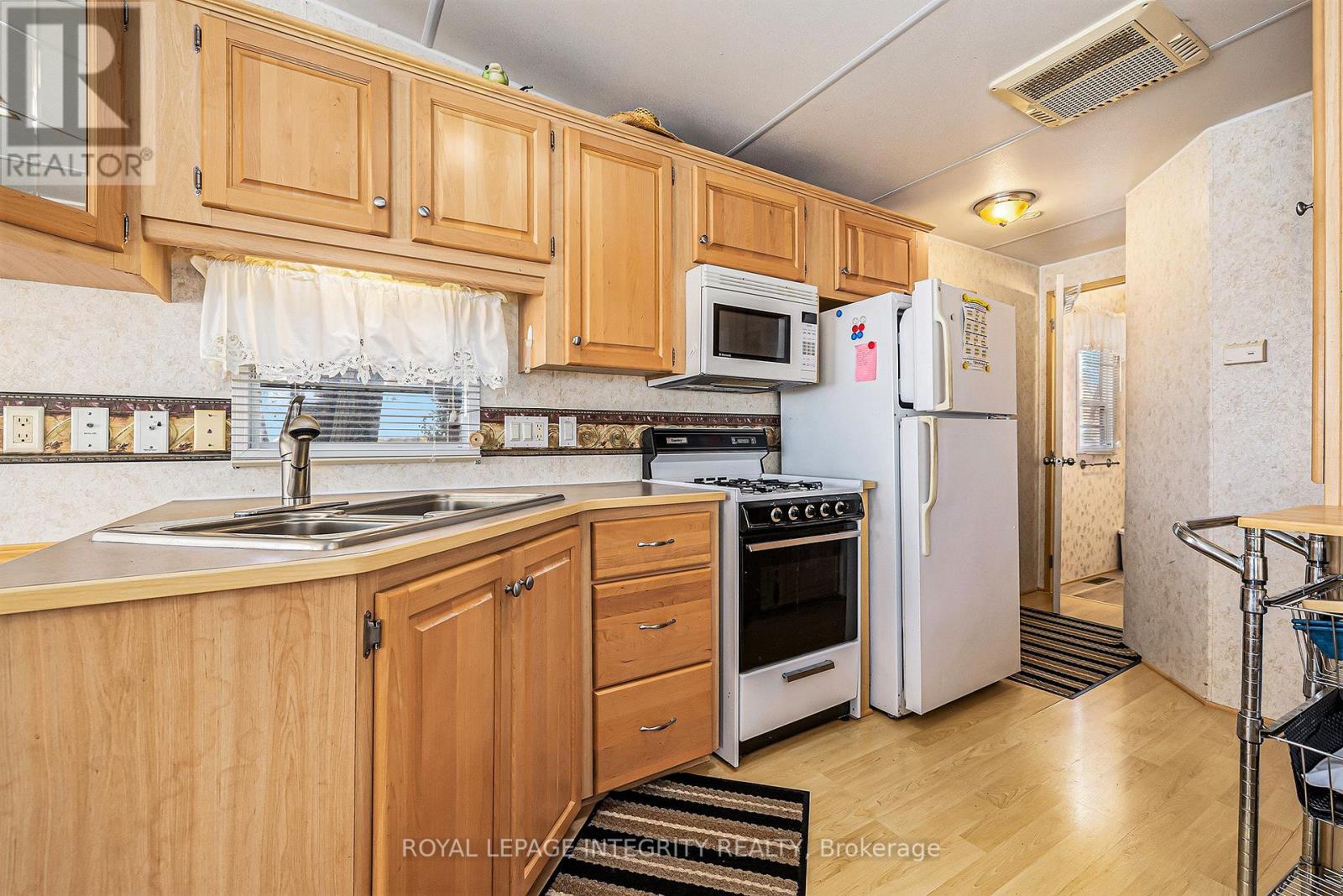 119 Forrest Drive, Drummond/north Elmsley, Ontario  K7H 3C8 - Photo 8 - X12493650