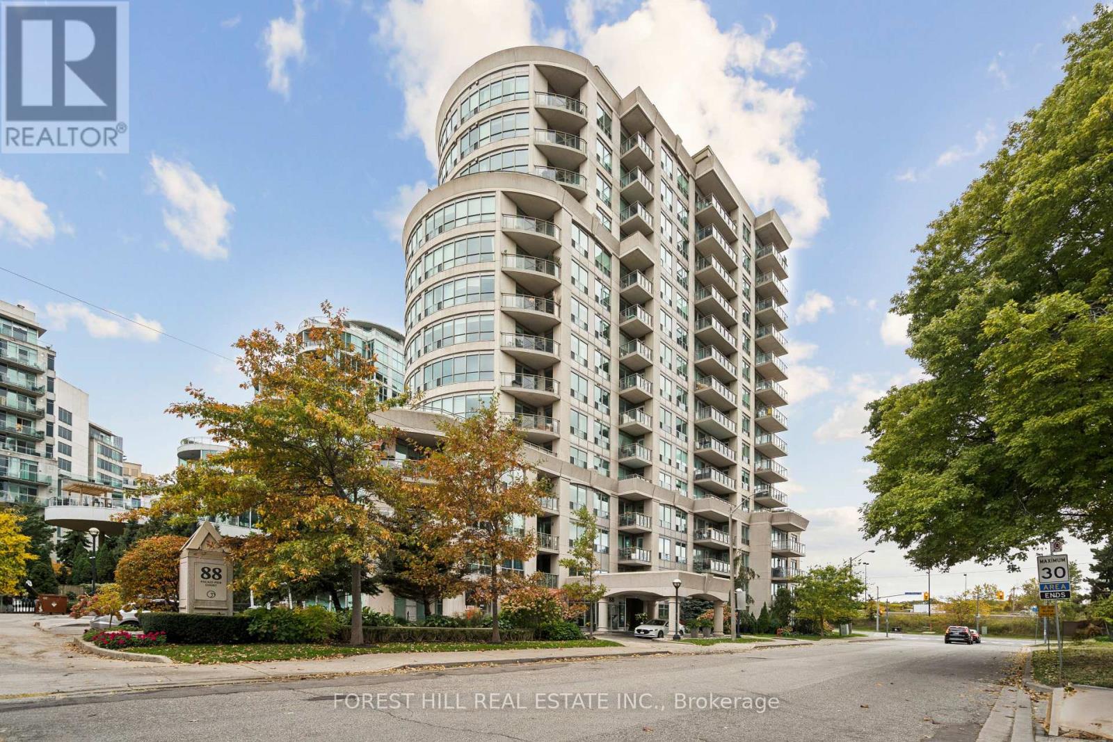 906 - 88 PALACE PIER COURT, Toronto, Ontario