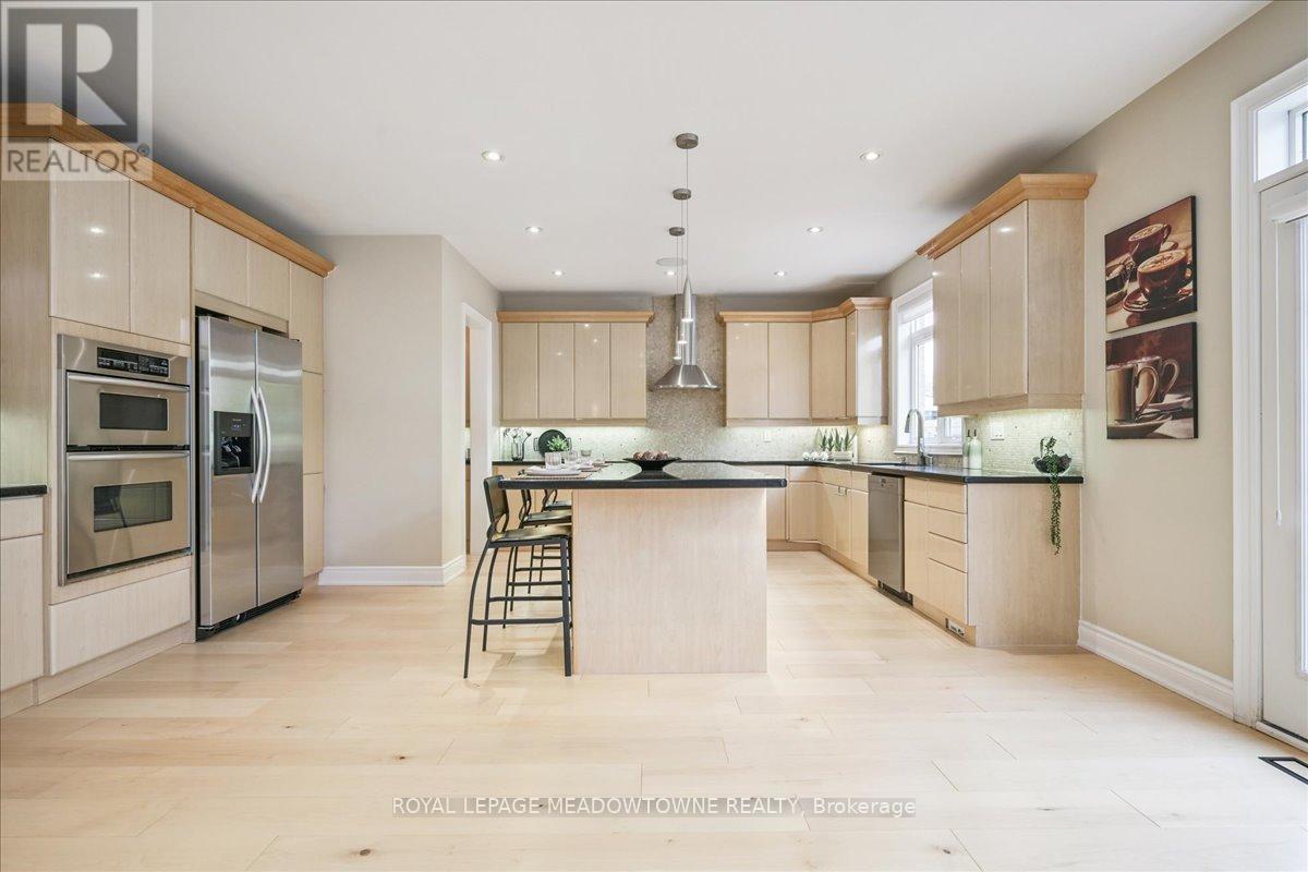 1468 Ferncrest Road, Oakville, Ontario  L6H 7W2 - Photo 17 - W12493390