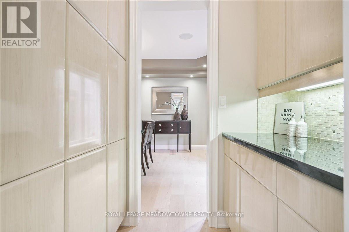 1468 Ferncrest Road, Oakville, Ontario  L6H 7W2 - Photo 21 - W12493390