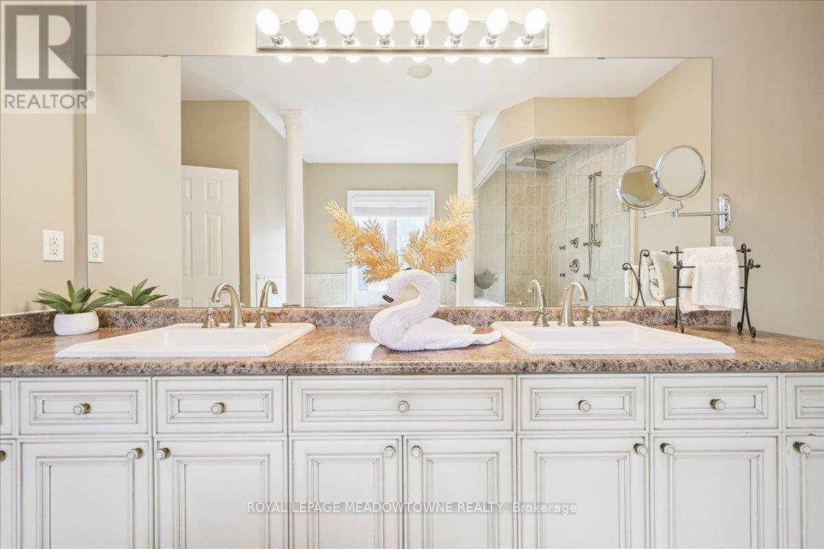 1468 Ferncrest Road, Oakville, Ontario  L6H 7W2 - Photo 30 - W12493390