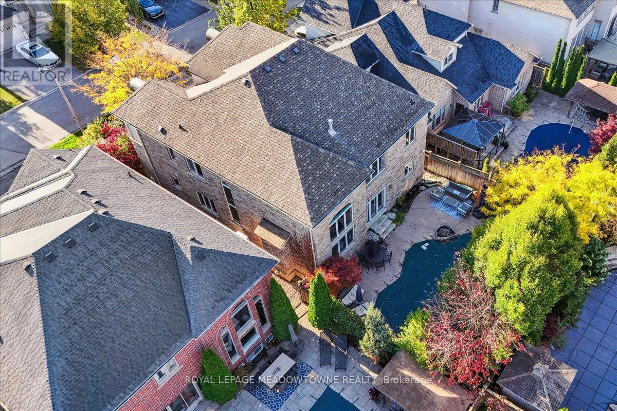 1468 Ferncrest Road, Oakville, Ontario  L6H 7W2 - Photo 46 - W12493390