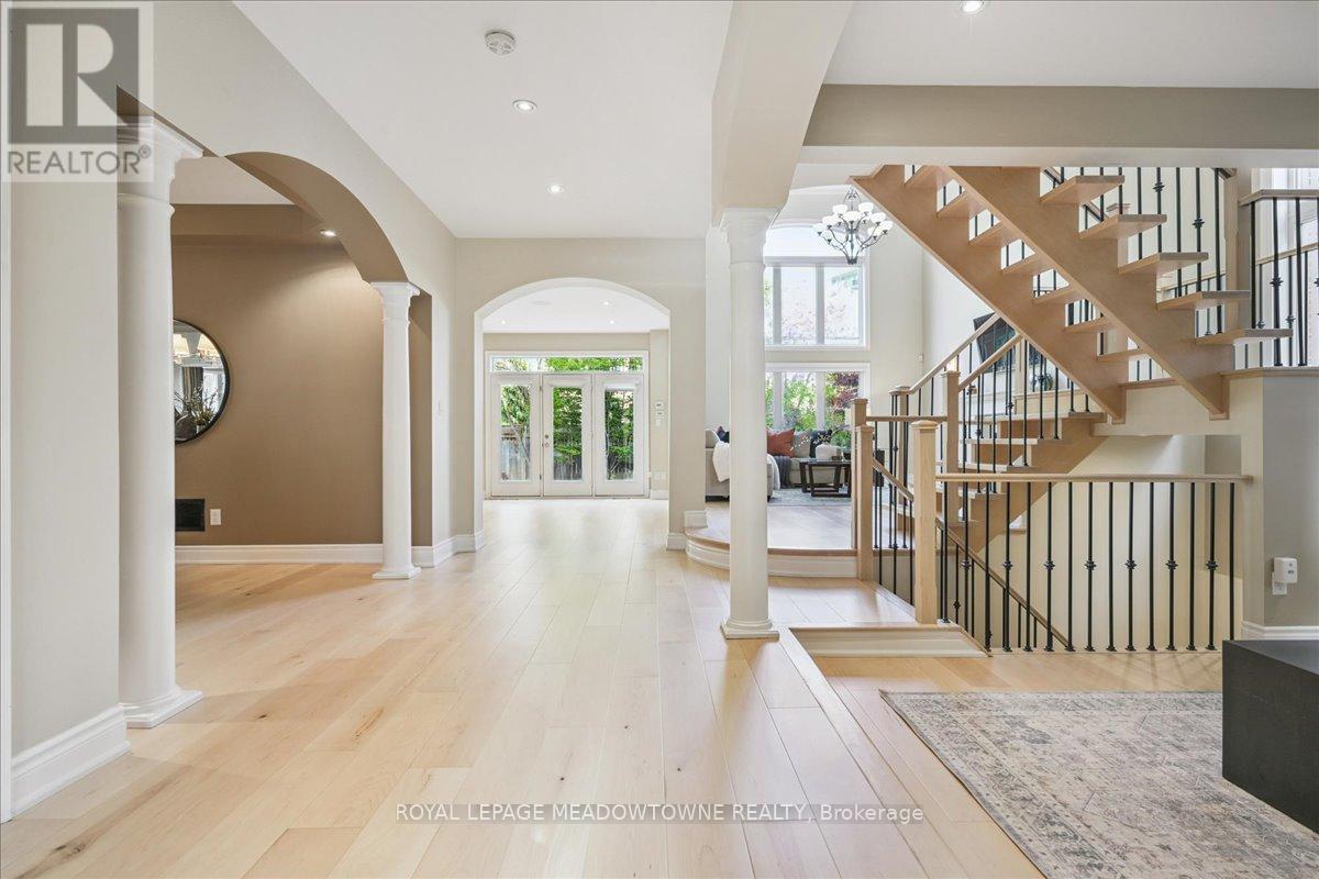 1468 Ferncrest Road, Oakville, Ontario  L6H 7W2 - Photo 7 - W12493390