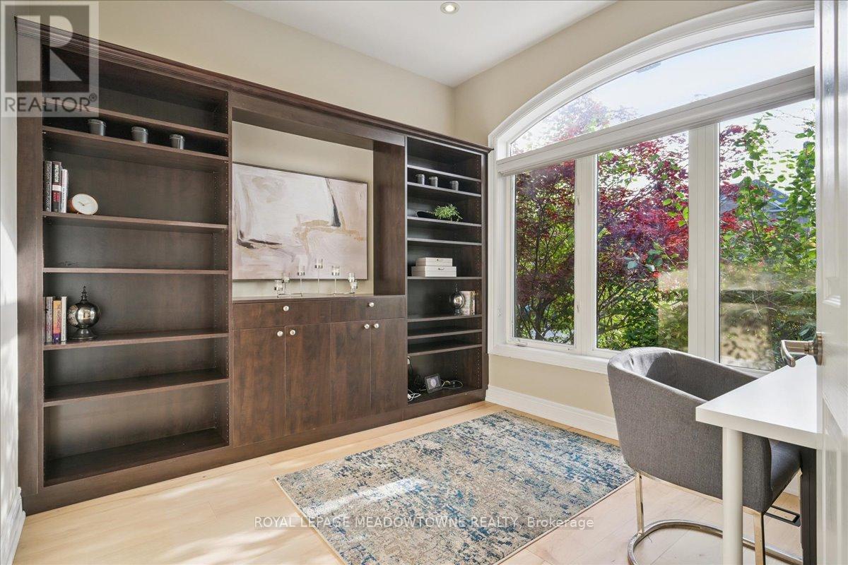 1468 Ferncrest Road, Oakville, Ontario  L6H 7W2 - Photo 8 - W12493390