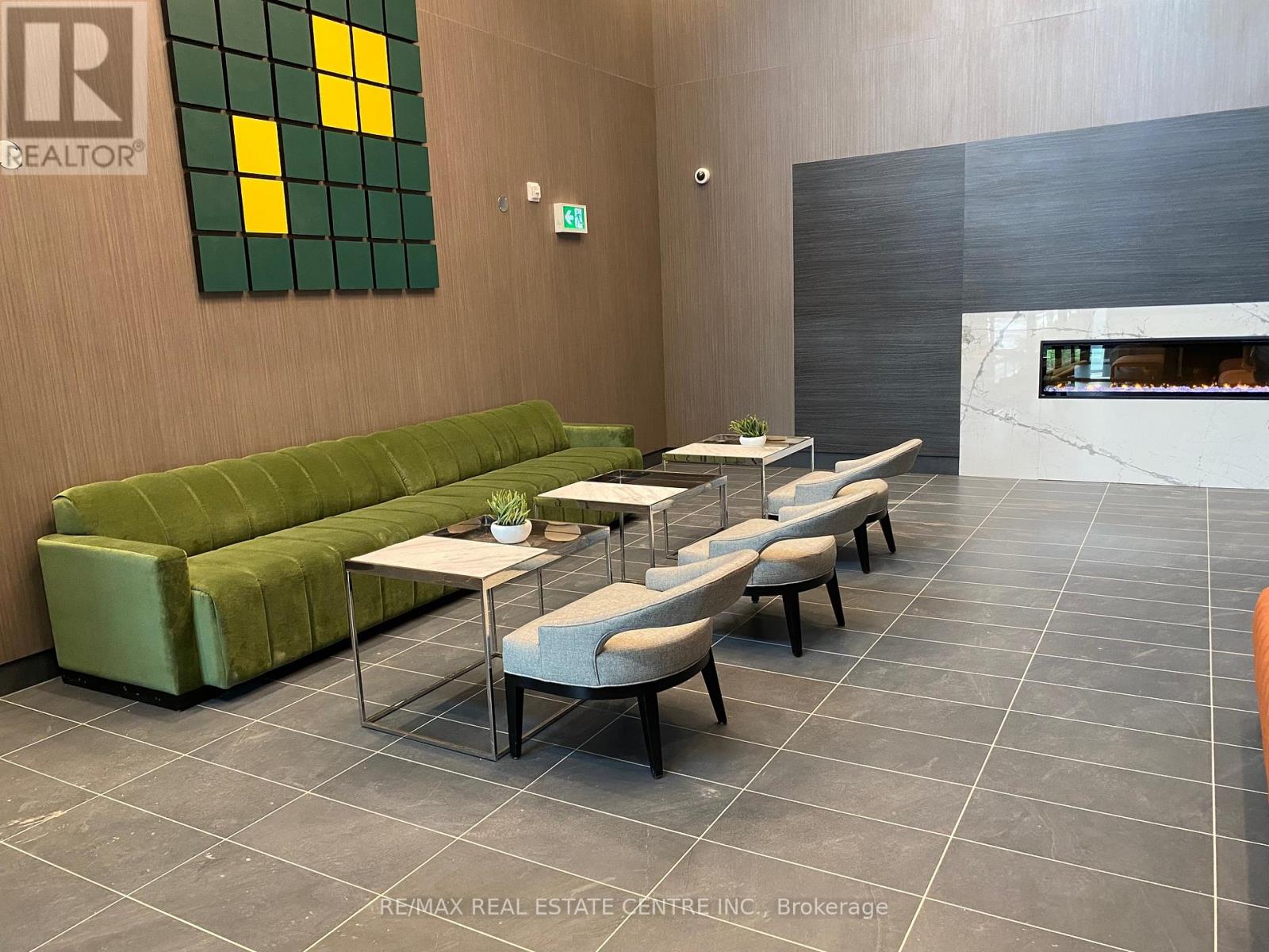 228 - 95 Dundas Street W, Oakville, Ontario  L6M 5N3 - Photo 16 - W12493410