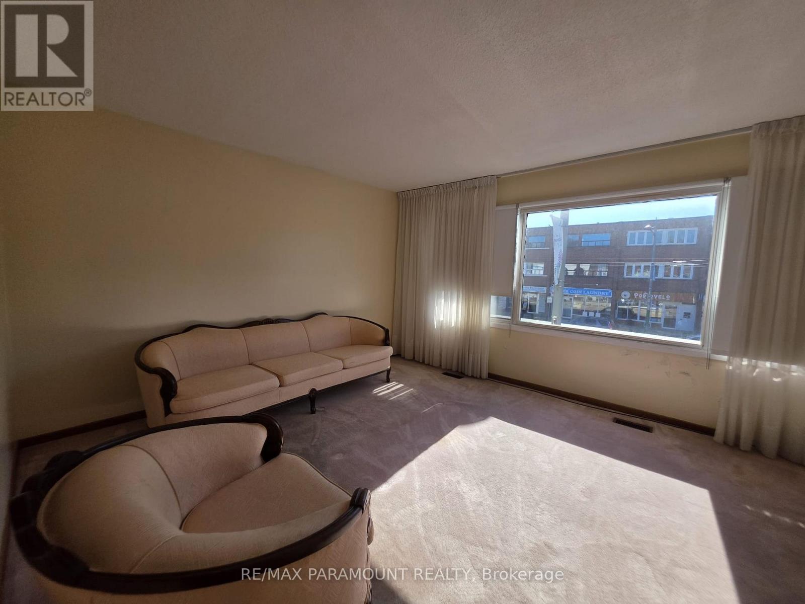 1674 St Clair Avenue W, Toronto, Ontario  M6N 1H8 - Photo 2 - W12493422