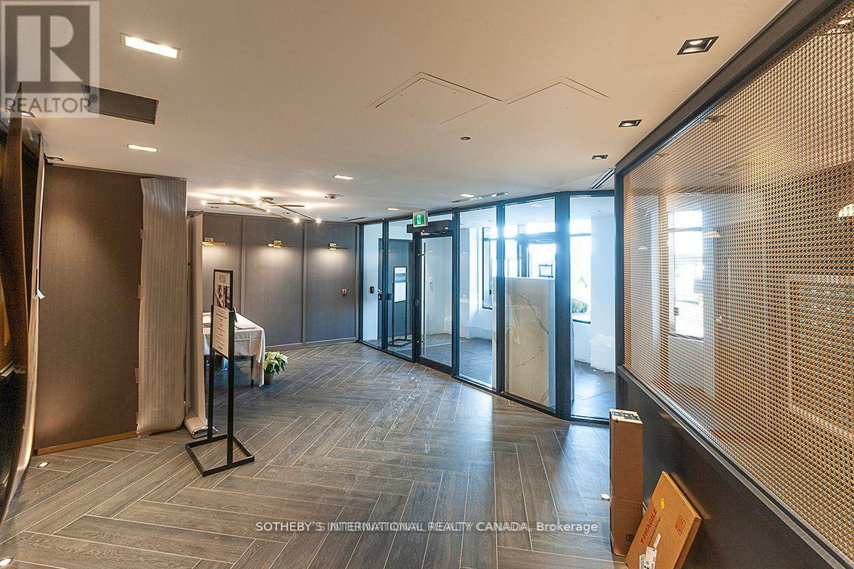 413 - 405 Dundas Street W, Oakville, Ontario  L6M 5P9 - Photo 23 - W12493502