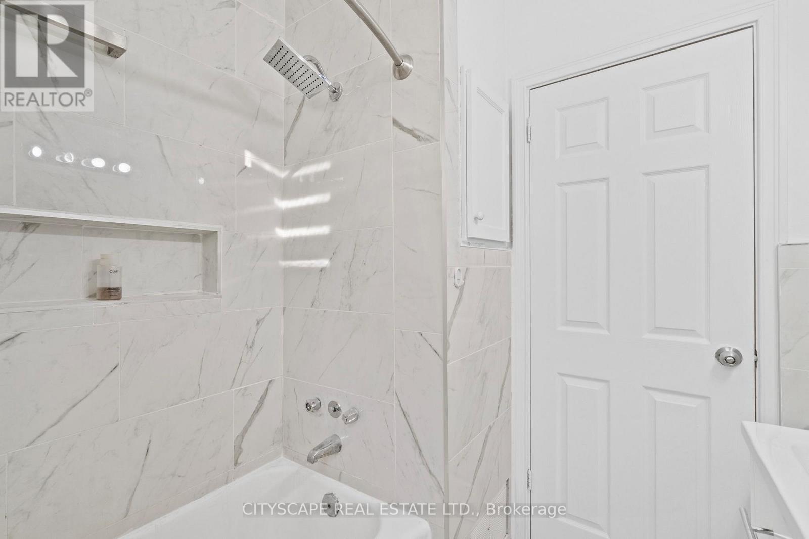 53 Warnica Avenue, Toronto, Ontario  M8Z 1Z6 - Photo 21 - W12493544