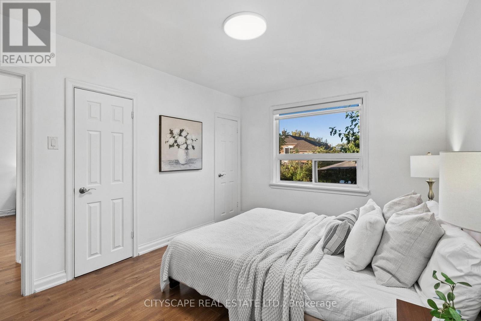 53 Warnica Avenue, Toronto, Ontario  M8Z 1Z6 - Photo 25 - W12493544