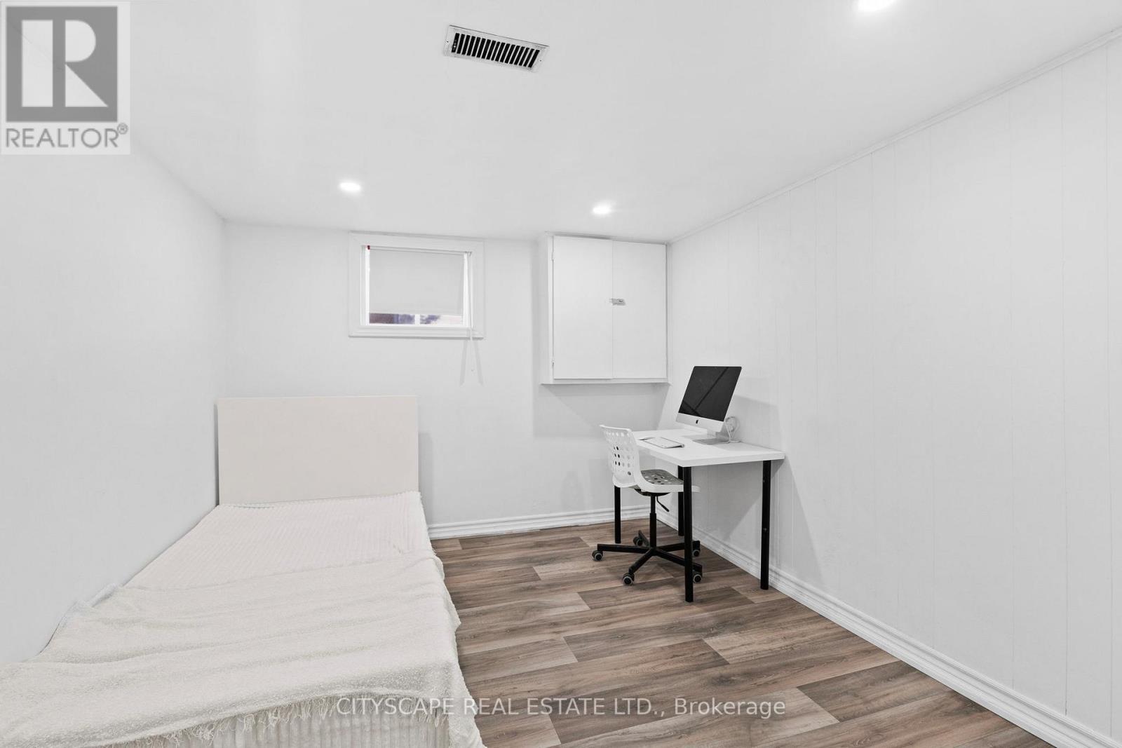 53 Warnica Avenue, Toronto, Ontario  M8Z 1Z6 - Photo 40 - W12493544