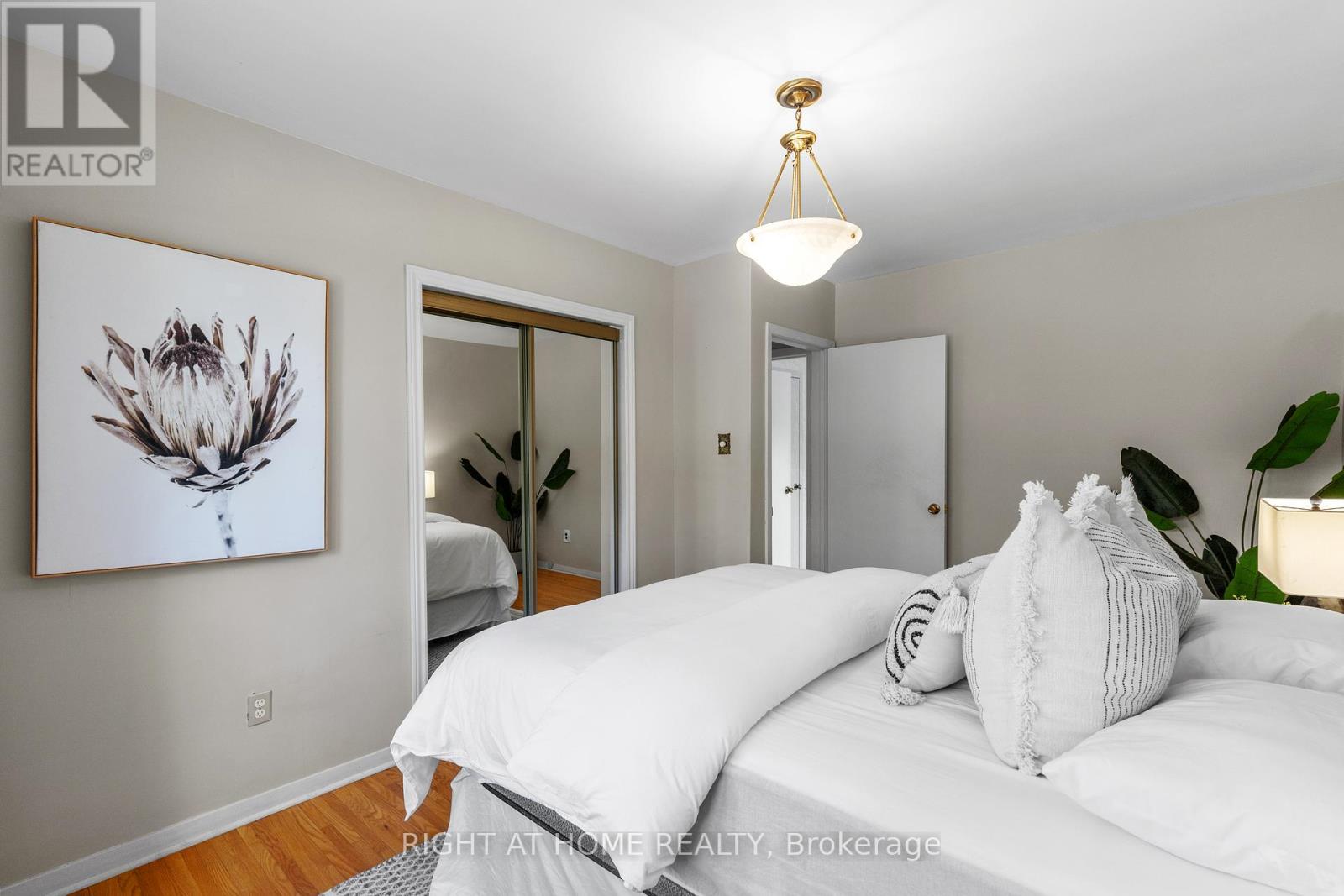 690 The West Mall W, Toronto, Ontario  M9C 1H3 - Photo 18 - W12493550