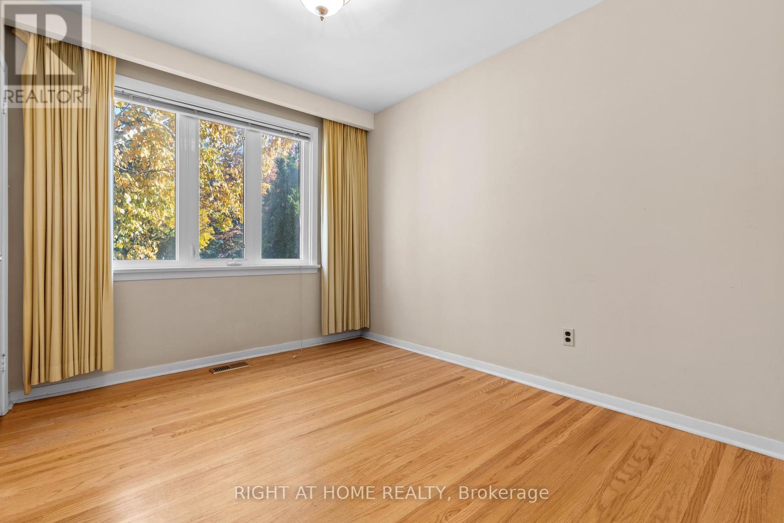 690 The West Mall W, Toronto, Ontario  M9C 1H3 - Photo 20 - W12493550