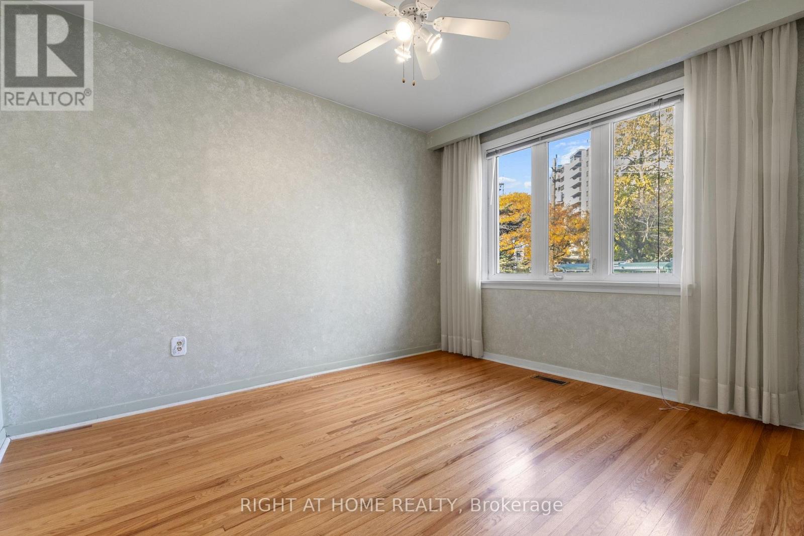 690 The West Mall W, Toronto, Ontario  M9C 1H3 - Photo 22 - W12493550