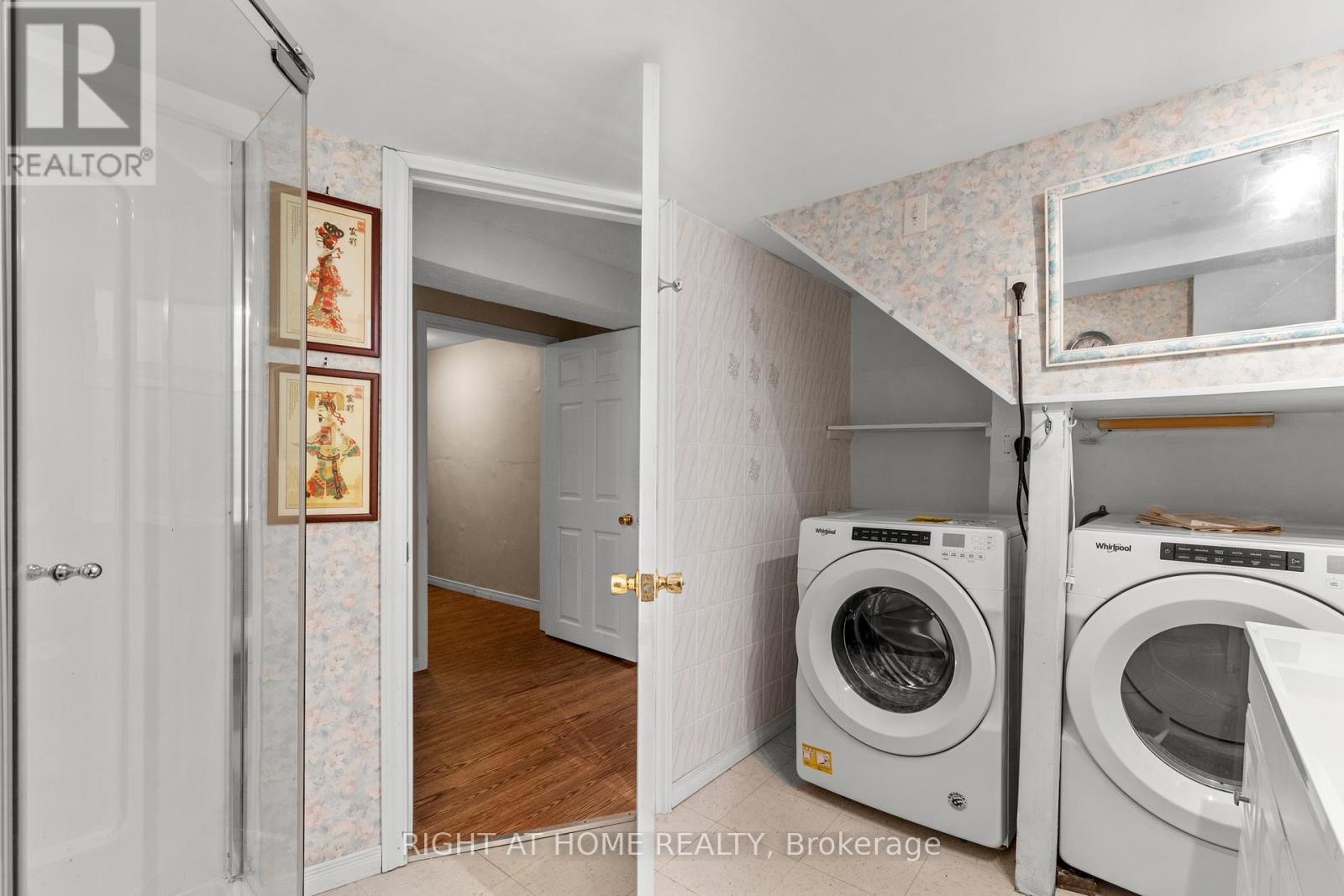 690 The West Mall W, Toronto, Ontario  M9C 1H3 - Photo 31 - W12493550