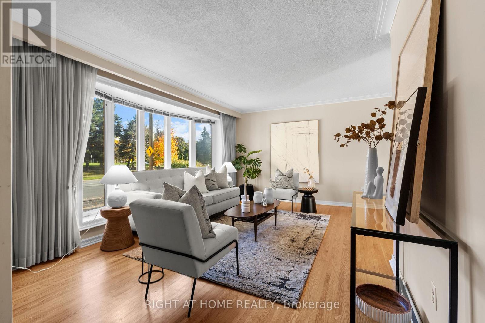 690 The West Mall W, Toronto, Ontario  M9C 1H3 - Photo 4 - W12493550