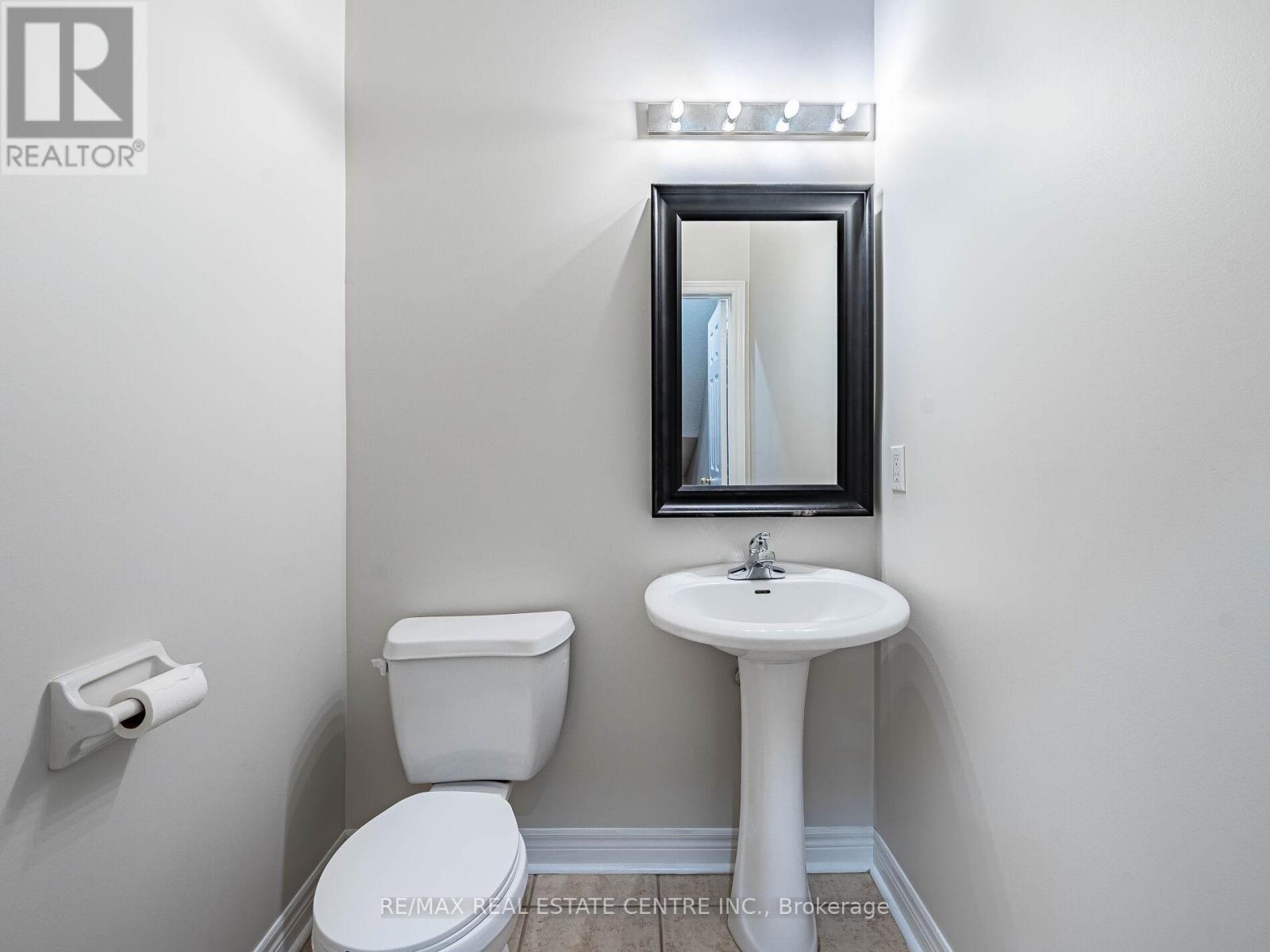 1581 Portsmouth Place, Mississauga, Ontario  L5M 7W2 - Photo 16 - W12493568