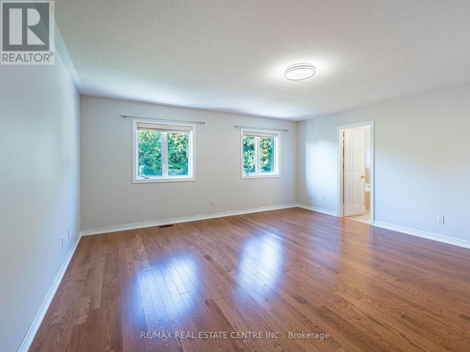 1581 Portsmouth Place, Mississauga, Ontario  L5M 7W2 - Photo 19 - W12493568