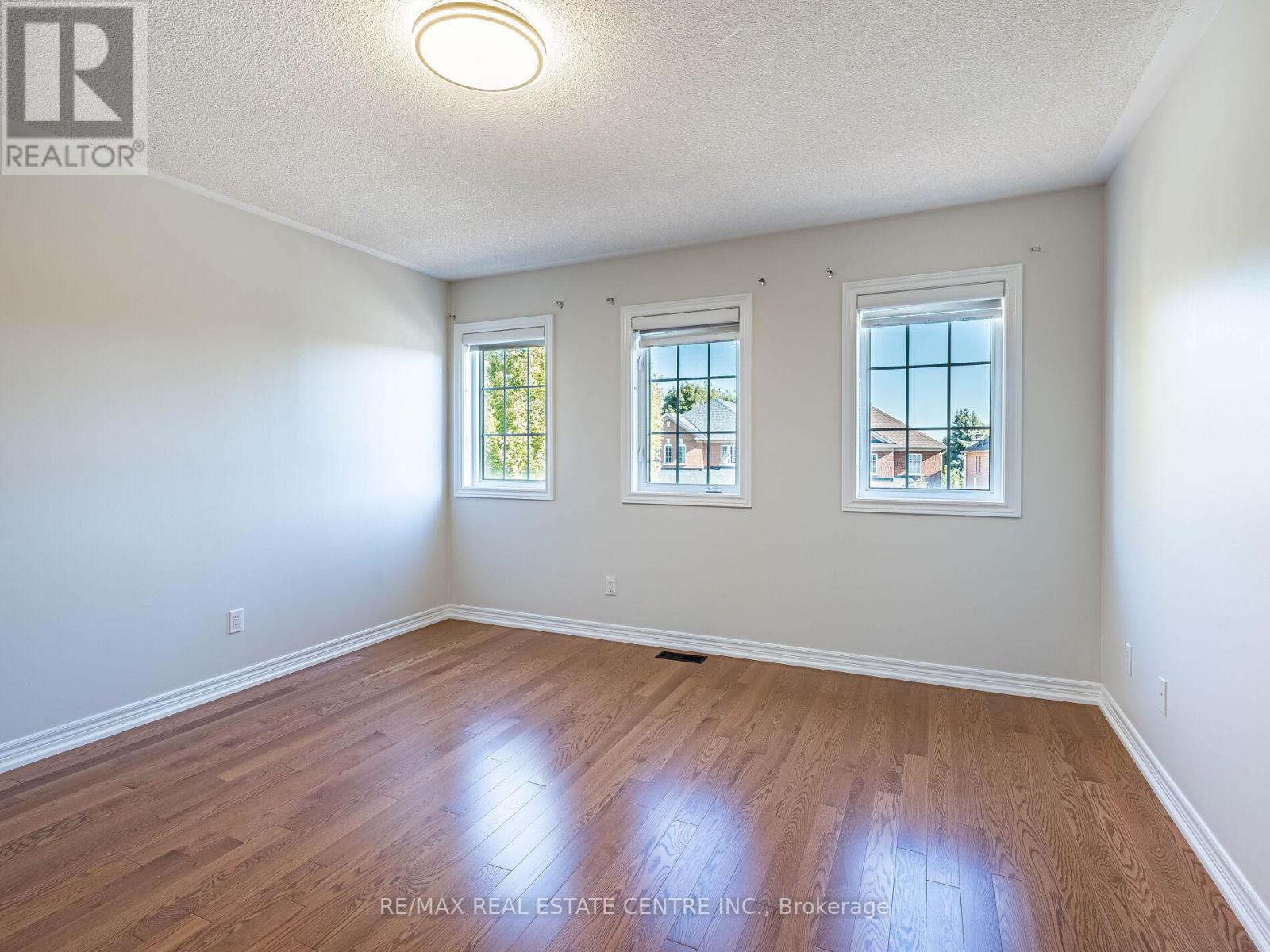 1581 Portsmouth Place, Mississauga, Ontario  L5M 7W2 - Photo 29 - W12493568