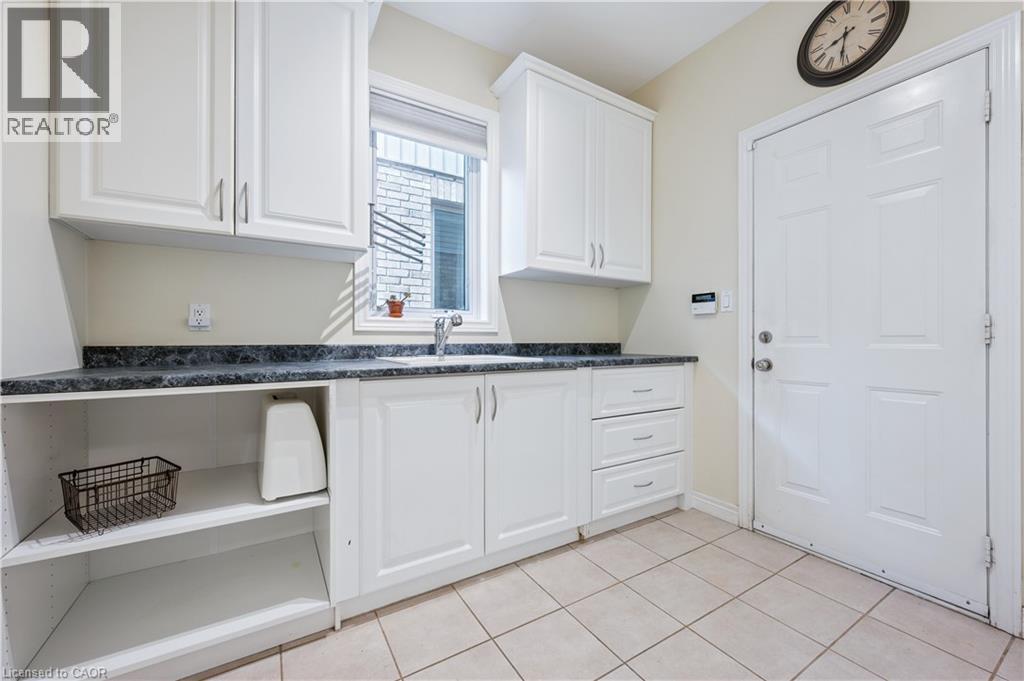 867 Creekside Drive, Waterloo, Ontario  N2V 2S7 - Photo 17 - 40767169