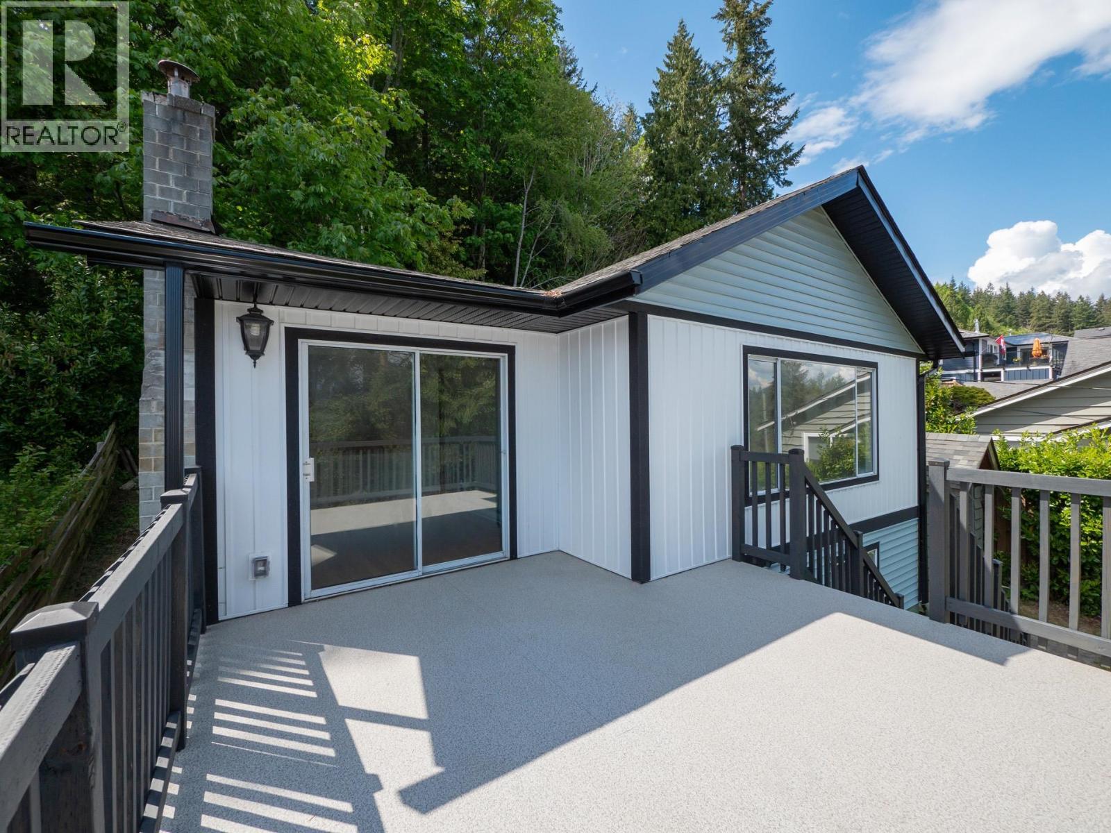 642 Gower Point Road, Gibsons, British Columbia  V0N 1V8 - Photo 5 - R3043359