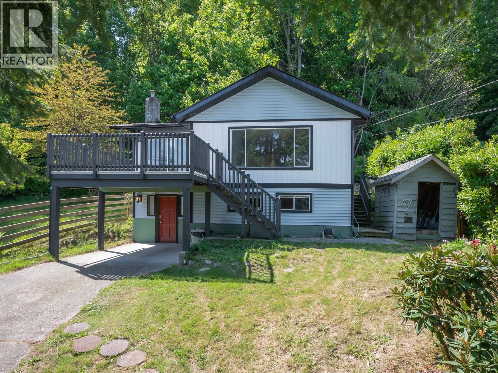 642 GOWER POINT ROAD, Gibsons, British Columbia