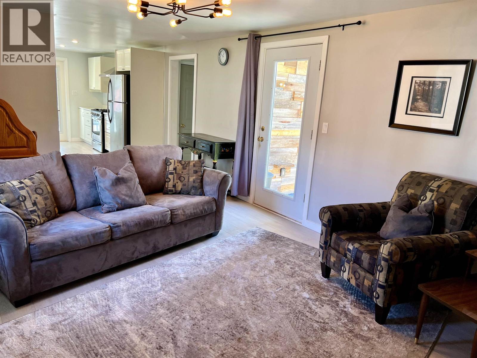 747 Cascade Crescent, Gibsons, British Columbia  V0N 1V9 - Photo 11 - R2948835