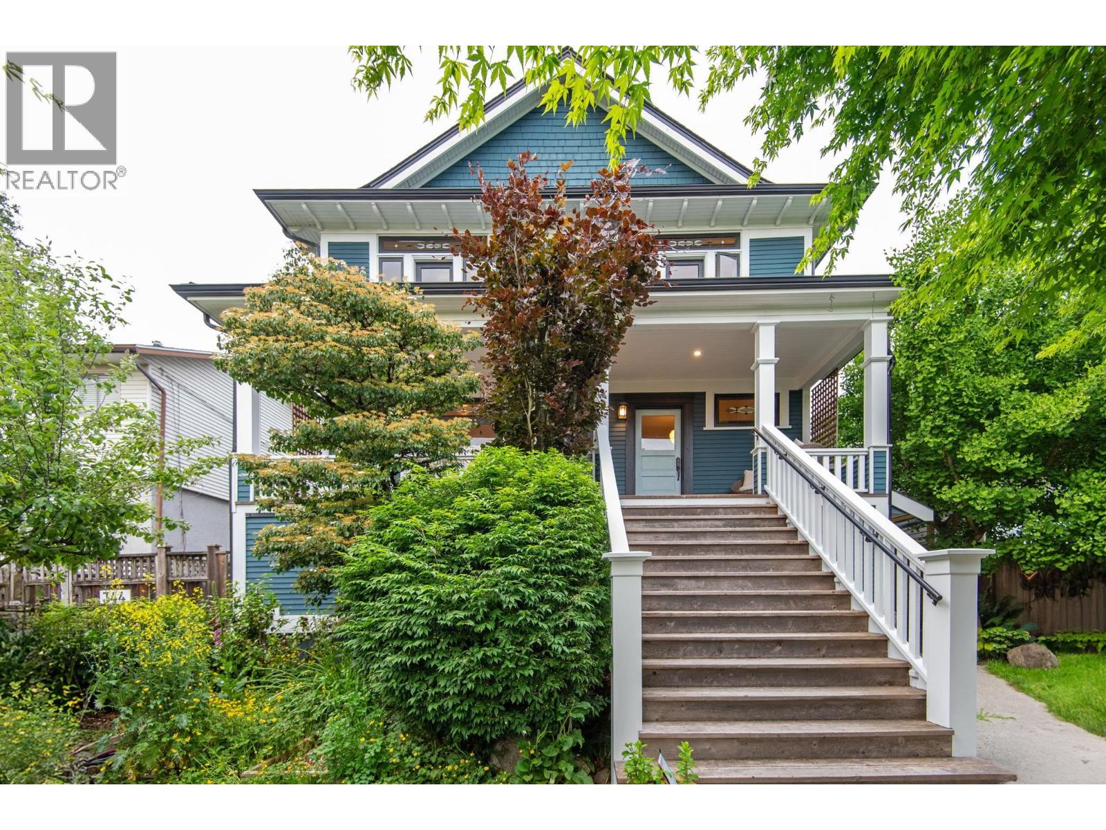 346 E 5th Street, North Vancouver, British Columbia  V7L 1L9 - Photo 3 - R3063436