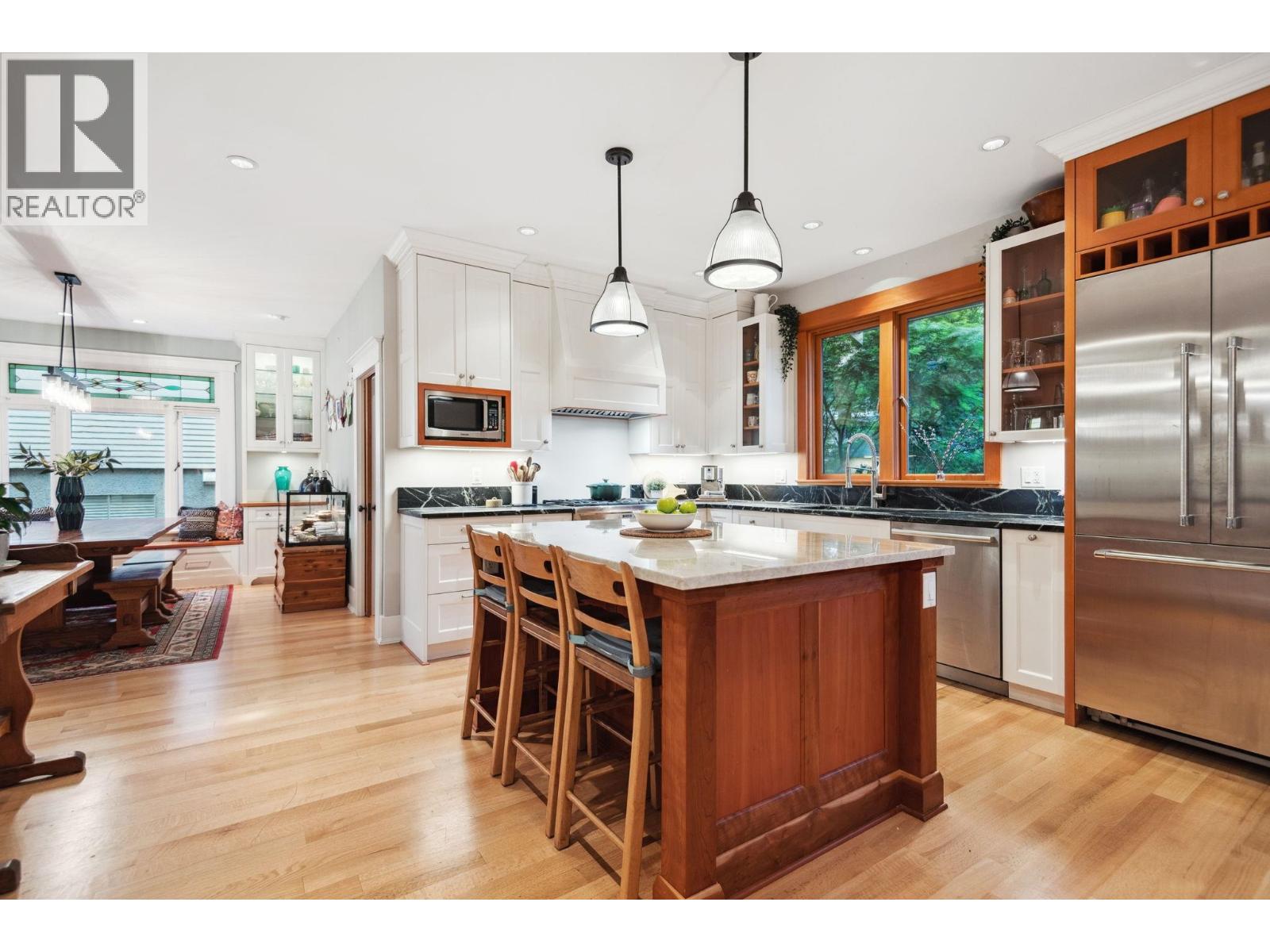 346 E 5th Street, North Vancouver, British Columbia  V7L 1L9 - Photo 5 - R3063436