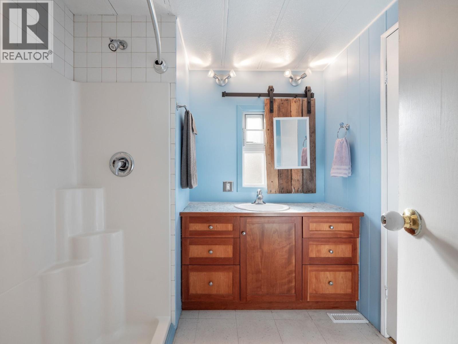 747 Cascade Crescent, Gibsons, British Columbia  V0N 1V9 - Photo 17 - R2948835