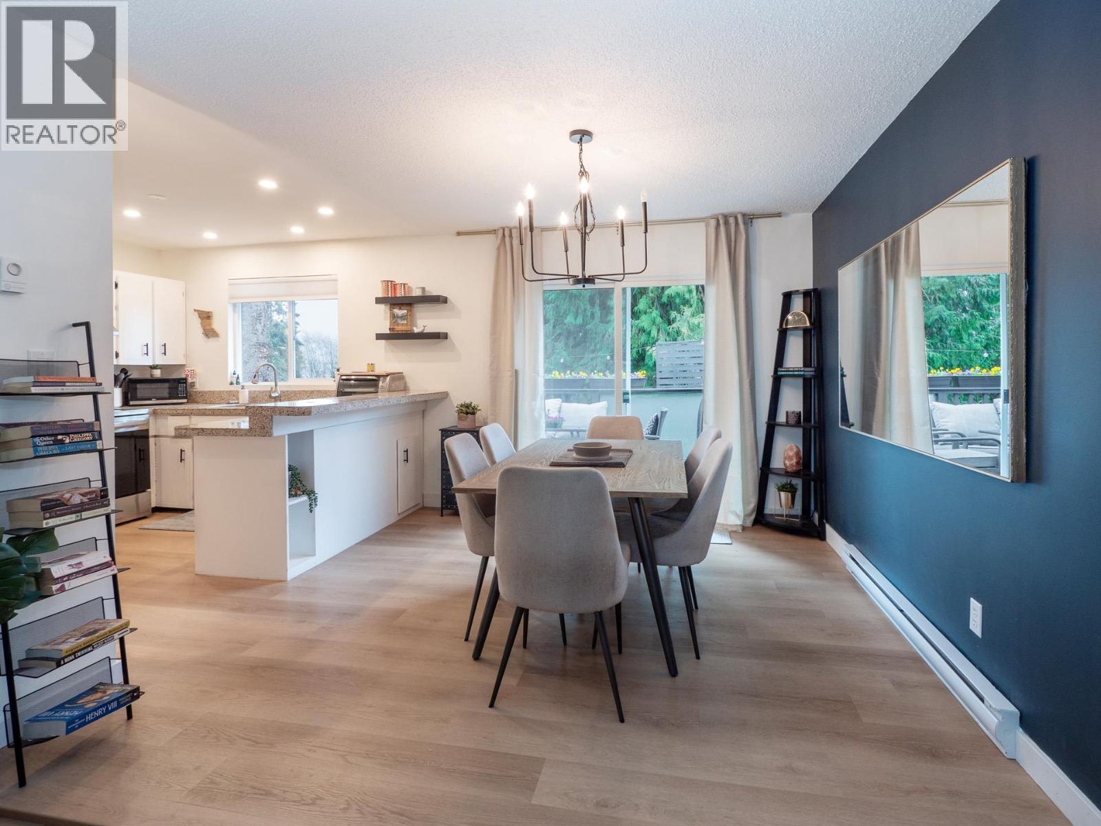 617 Gower Point Road, Gibsons, British Columbia  V0N 1V8 - Photo 3 - R3055180