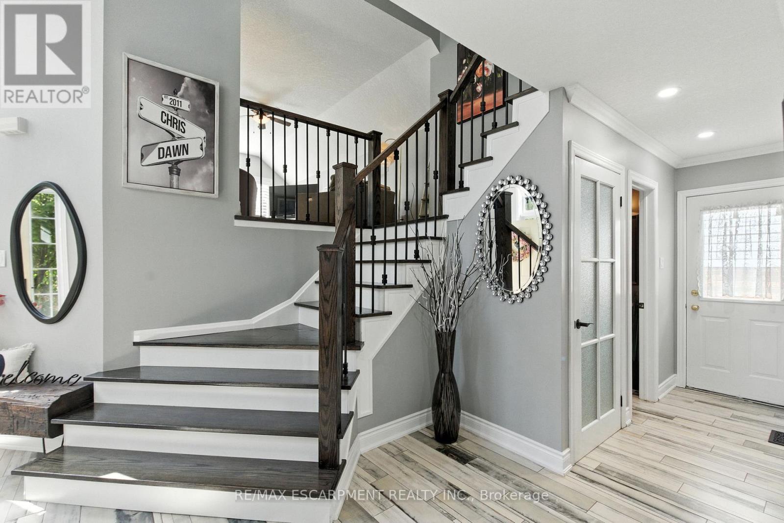 36 Pinecreek Road, Hamilton, Ontario  L8B 0H1 - Photo 21 - X12493416