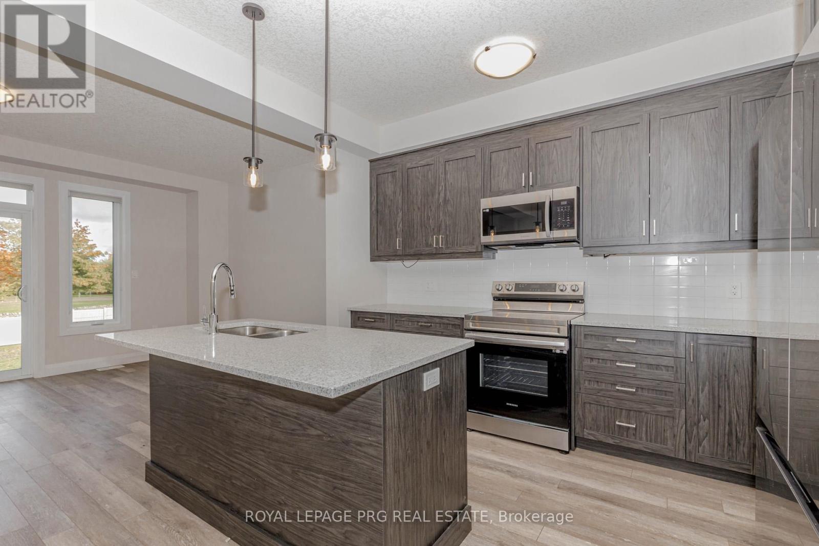 6 - 143 Elgin Street S, Cambridge, Ontario  N1R 0E1 - Photo 6 - X12493434