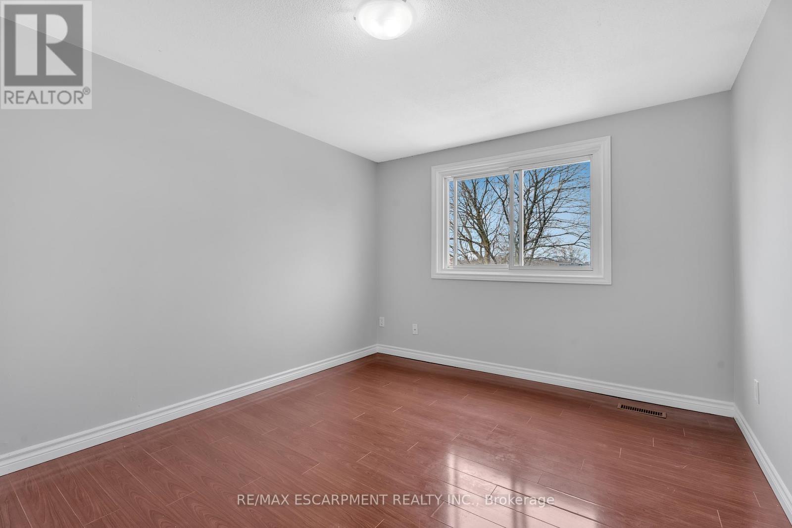 3 - 1025 Upper Gage Avenue, Hamilton, Ontario  L8V 4L2 - Photo 15 - X12493464