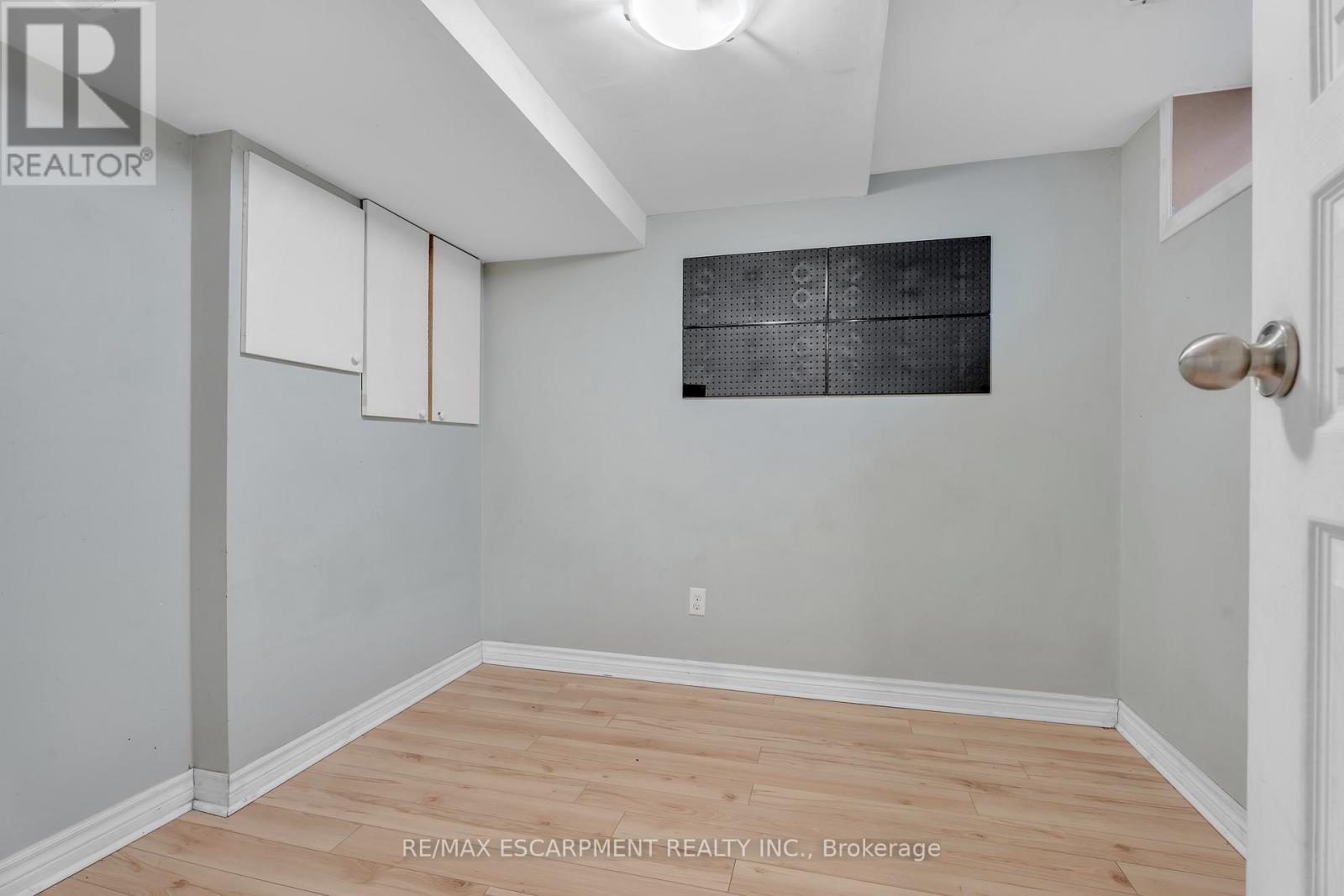 3 - 1025 Upper Gage Avenue, Hamilton, Ontario  L8V 4L2 - Photo 21 - X12493464