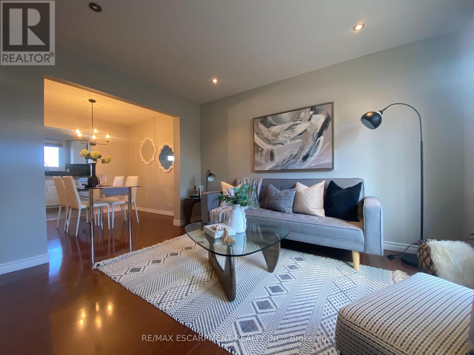 3 - 1025 Upper Gage Avenue, Hamilton, Ontario  L8V 4L2 - Photo 5 - X12493464