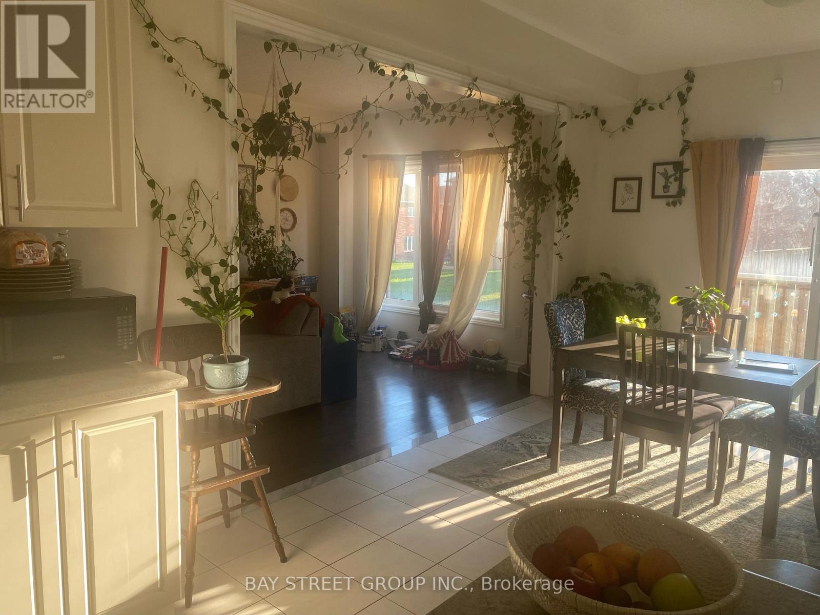 27 Palace Street, Thorold (Thorold Downtown), Ontario  L2V 0J7 - Photo 13 - X12493510