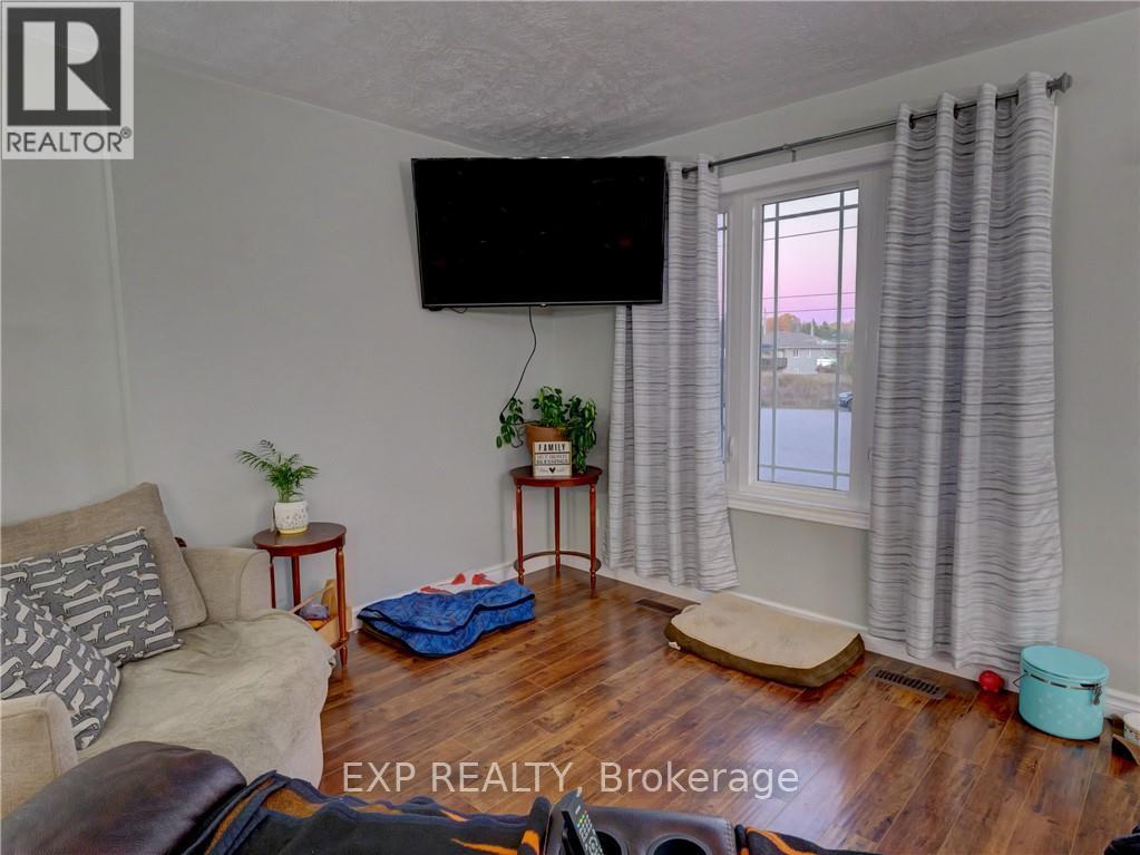 17 Balsam Court, West Nipissing, Ontario  P2B 0B7 - Photo 13 - X12493564