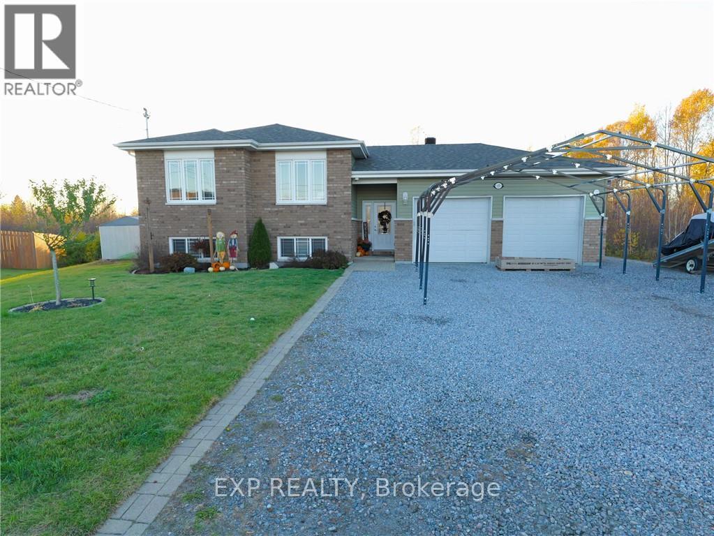 17 Balsam Court, West Nipissing, Ontario  P2B 0B7 - Photo 3 - X12493564