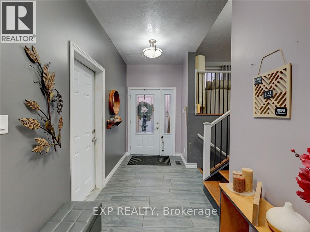 17 Balsam Court, West Nipissing, Ontario  P2B 0B7 - Photo 6 - X12493564